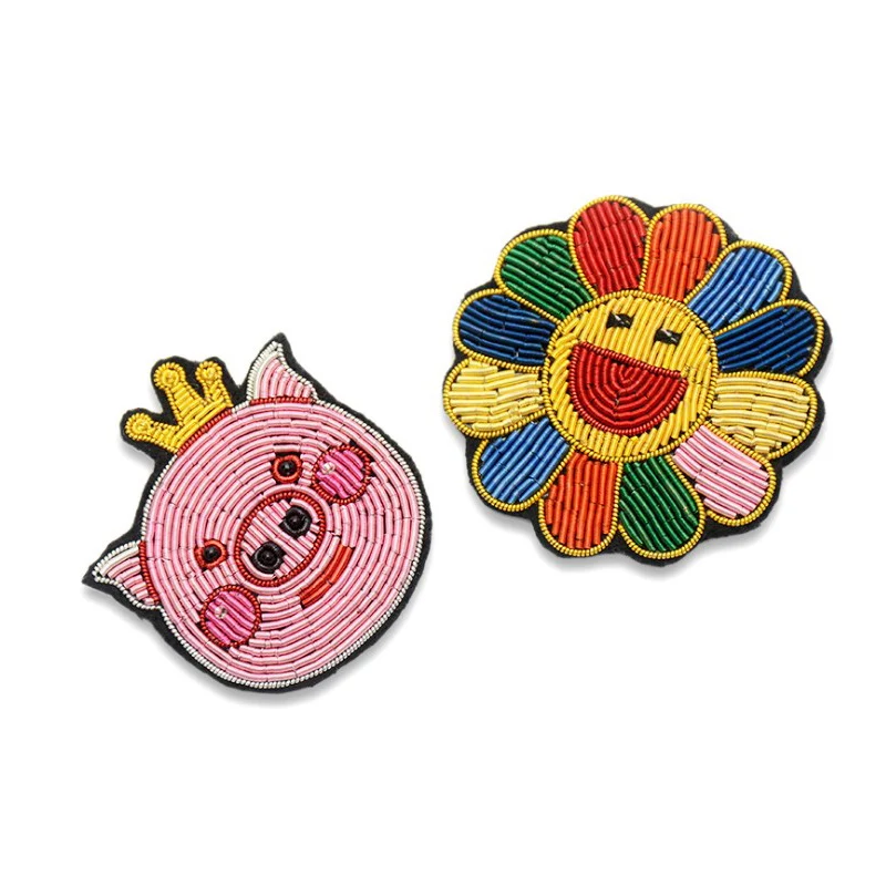 

Hand-embroidered Indian Silk Sunflower Piggy Brooch Female Accessories Pin Decoration Creative Badge For Clothing