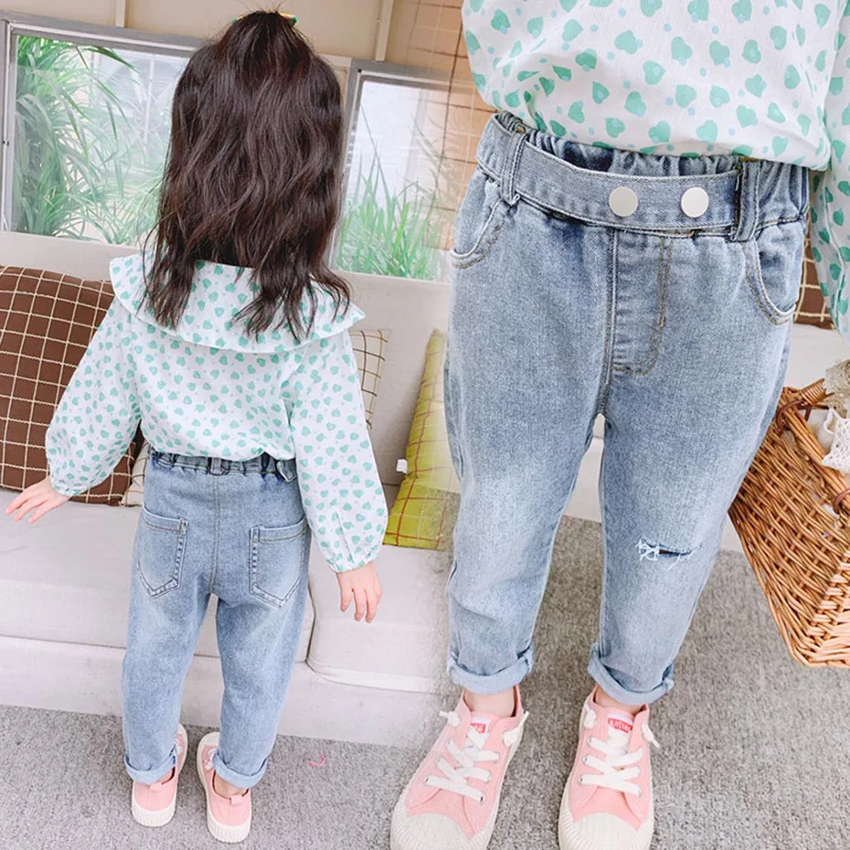 Детские рваные джинсы однотонные с рисунком для девочек повседневные стильные