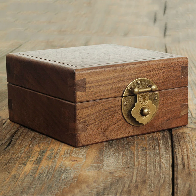 Wooden Box Walnut Mortise Tenon Joint Clamshell With Lock Desktop Square Retro Solid Wood Handmade Jewelry Dovetail Case