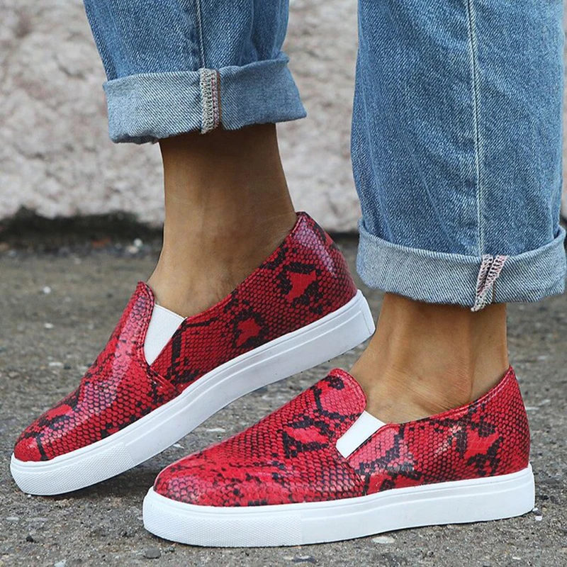 

Fashion Snake Animal Skin Print Flat Shoes for Women 2021 Zapatillas Mujer Sapatos Femininos Casual Sneakers Boots