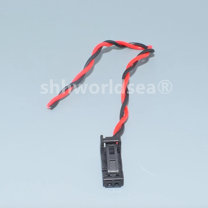 

shhworldsea 2-контактный 4B 0971832 / 4B0 971 832/4E0 972 575 Розетка для дверной лампы Внутренняя светодиодная вилка Разъем динамика для Audi VW