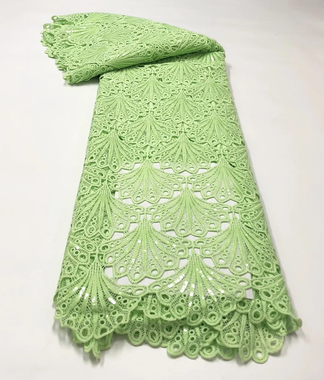 

Pure White shinning Sequins Lace Fabric Embroidery Guipure Cord Lace High Quality Water Soluble Laces For Wedding Dress C820