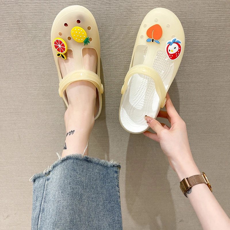 Fashion New Summer Stweet Girls Croc Clogs Outdoor Garden Shoes Non-slip Beach Shoes Female Slides Hollow Out  Jelly Shoes