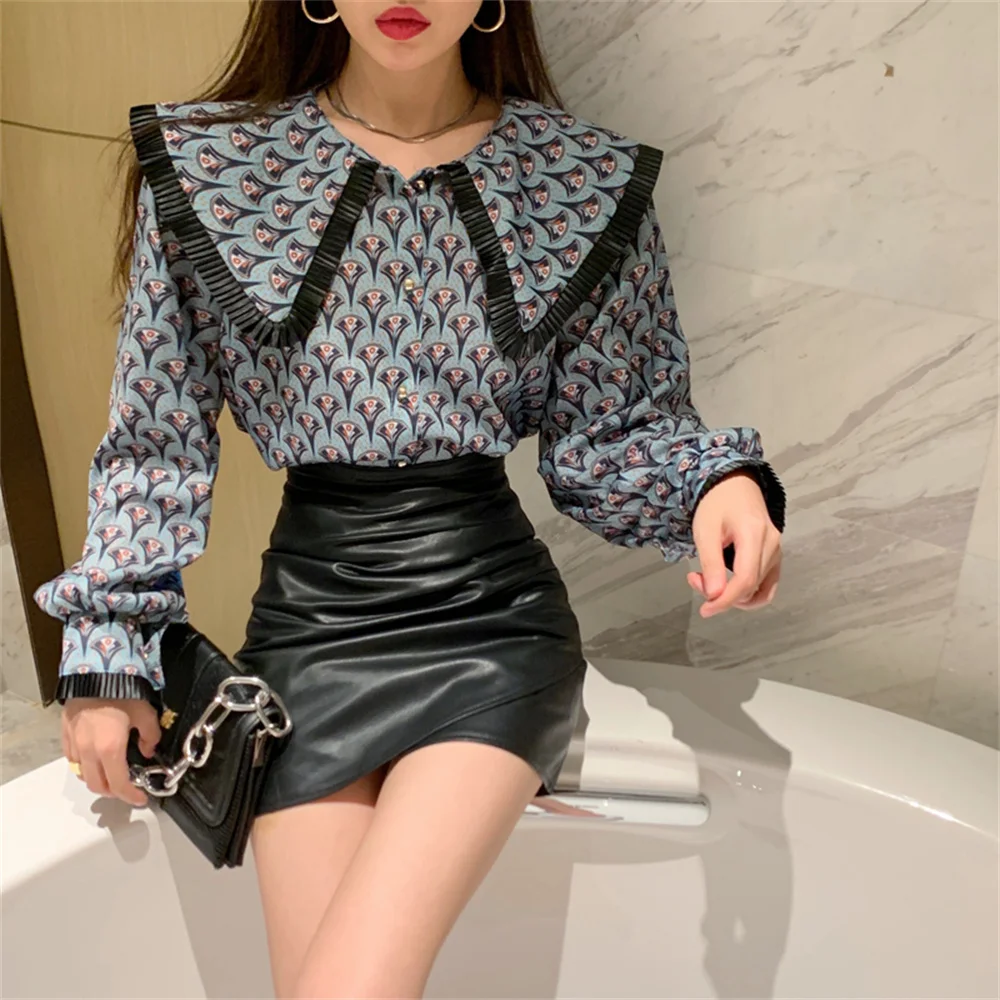 Рубашка женская с воротником Питер Пэн цветочным принтом