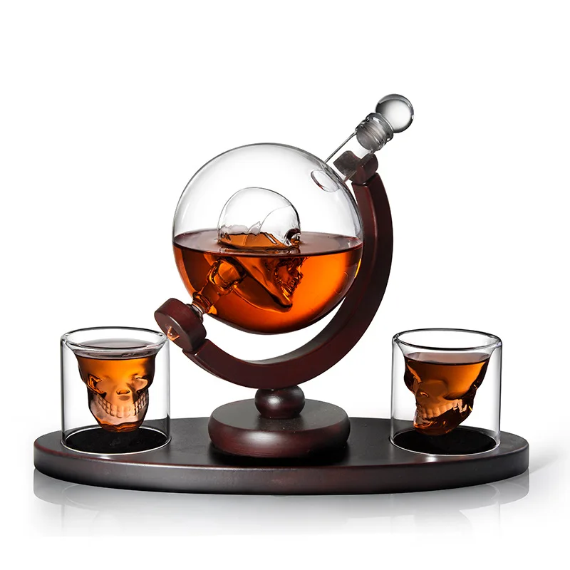 Whiskey Decanter Set with 2 Shot Glasses Skull Crystal Liquor Carafe Globe Wine Decanter Creative Home Bar