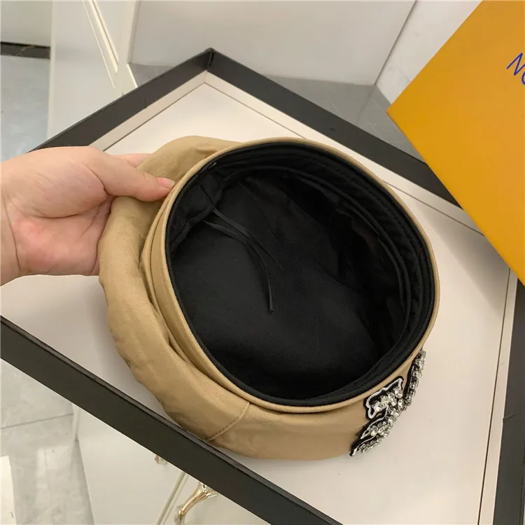 

202011-shi9260 autumn spring love letter same star lady beret hat women Leisure painter hat