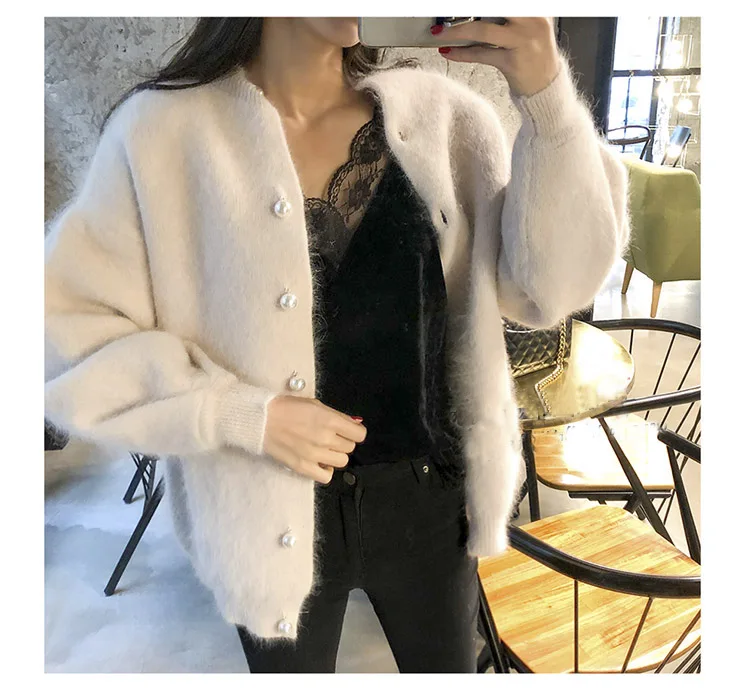 

Personalized Pearl Beaded Mohair Lantern Sleeve Knit Cardigan Buckle Sweater Velvet Jacket Sweater Top