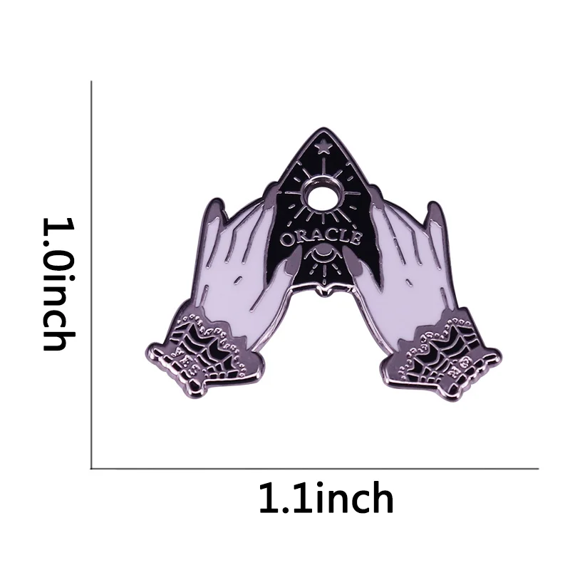 Значок с красивыми руками ведьмы значок в готическом викторианском стиле