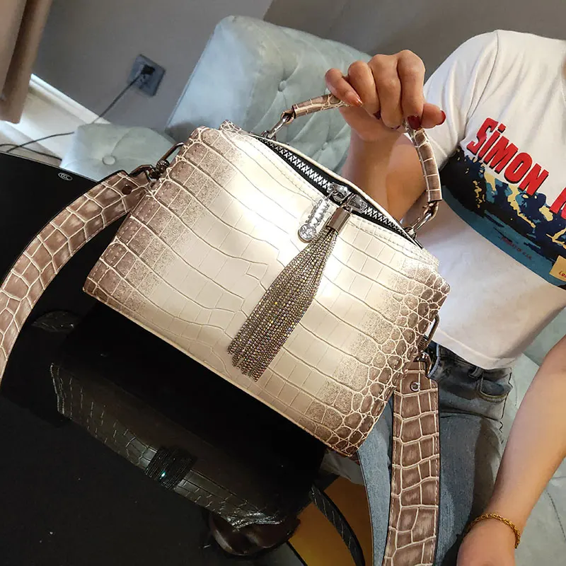 

Fashion Women's Bag Trend 2021 Tassel Sac A Main Alligator Luxury Designer Handbag Shoulder Crossbody Bolsa Feminina