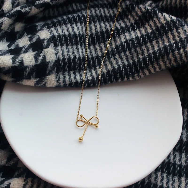 

Vintage Gold Color Bownot Necklace for Women Girls Gometric Pendant Necklaces Jewelry Gift