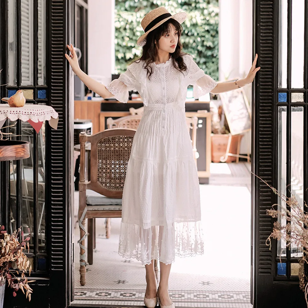 Женское летнее платье SMTHMA белое кружевное ажурное в стиле пэчворк с высокой