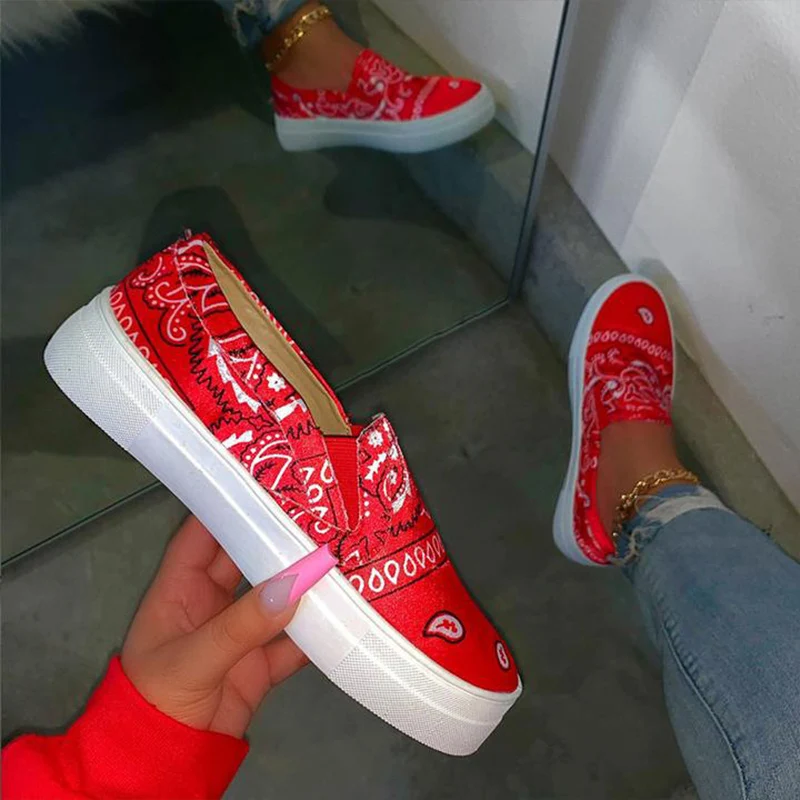 Женские лоферы с граффити Модные женские кроссовки слипоны на платформе Женская