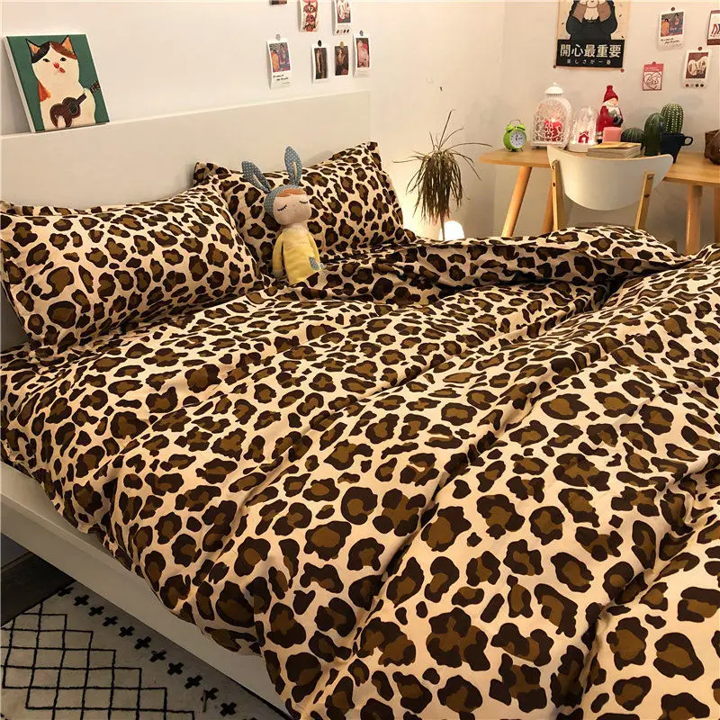 

Leopard Print 220X240 Bedding Set Luxury Comfort Duvet Cover Set Super Soft Bed Linens
