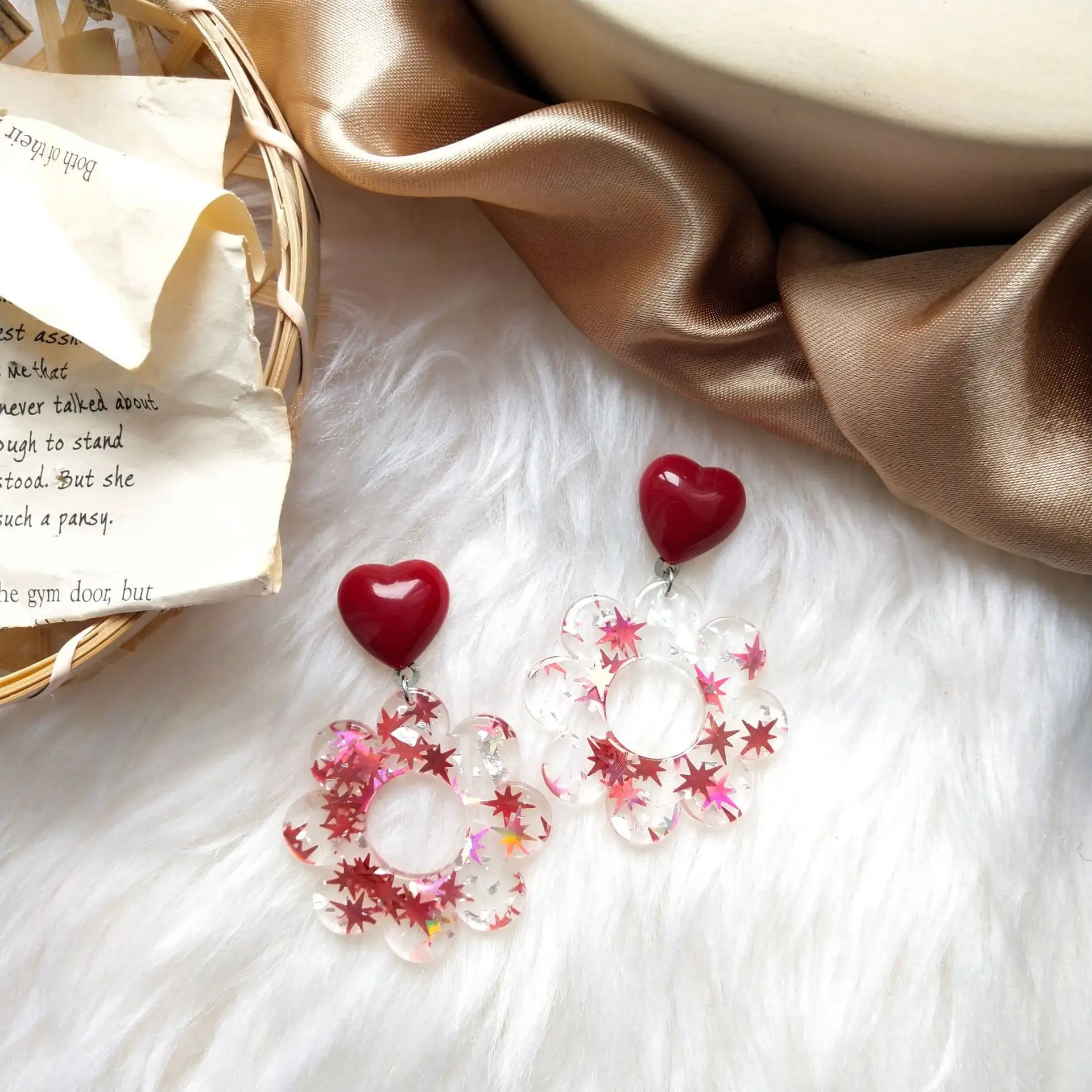 

SNCSDK 2020 Starry Sky Maple Leaf Star Flower Type French Girl retro Heart-Shaped Shiny Ear Clip Women's Stud Earrings Jewelry