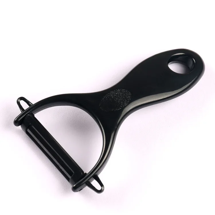 Черный керамический нож из трех частей для фруктов на открытом воздухе подходит