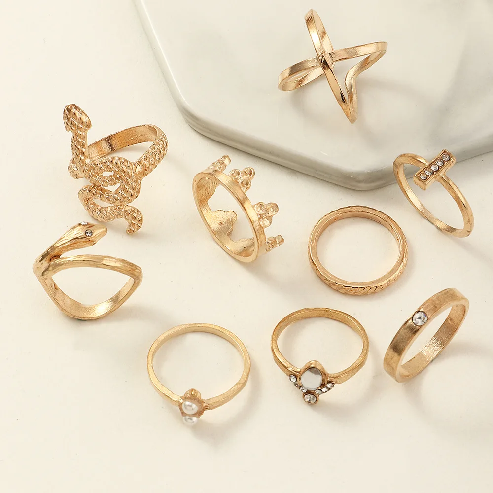 

9pcs/set Retro Punk Alloy Snake Crown Crystal Pearl Ring Set for Women Fashion Exaggerated Geometry Golden Metal Ring Jewelry
