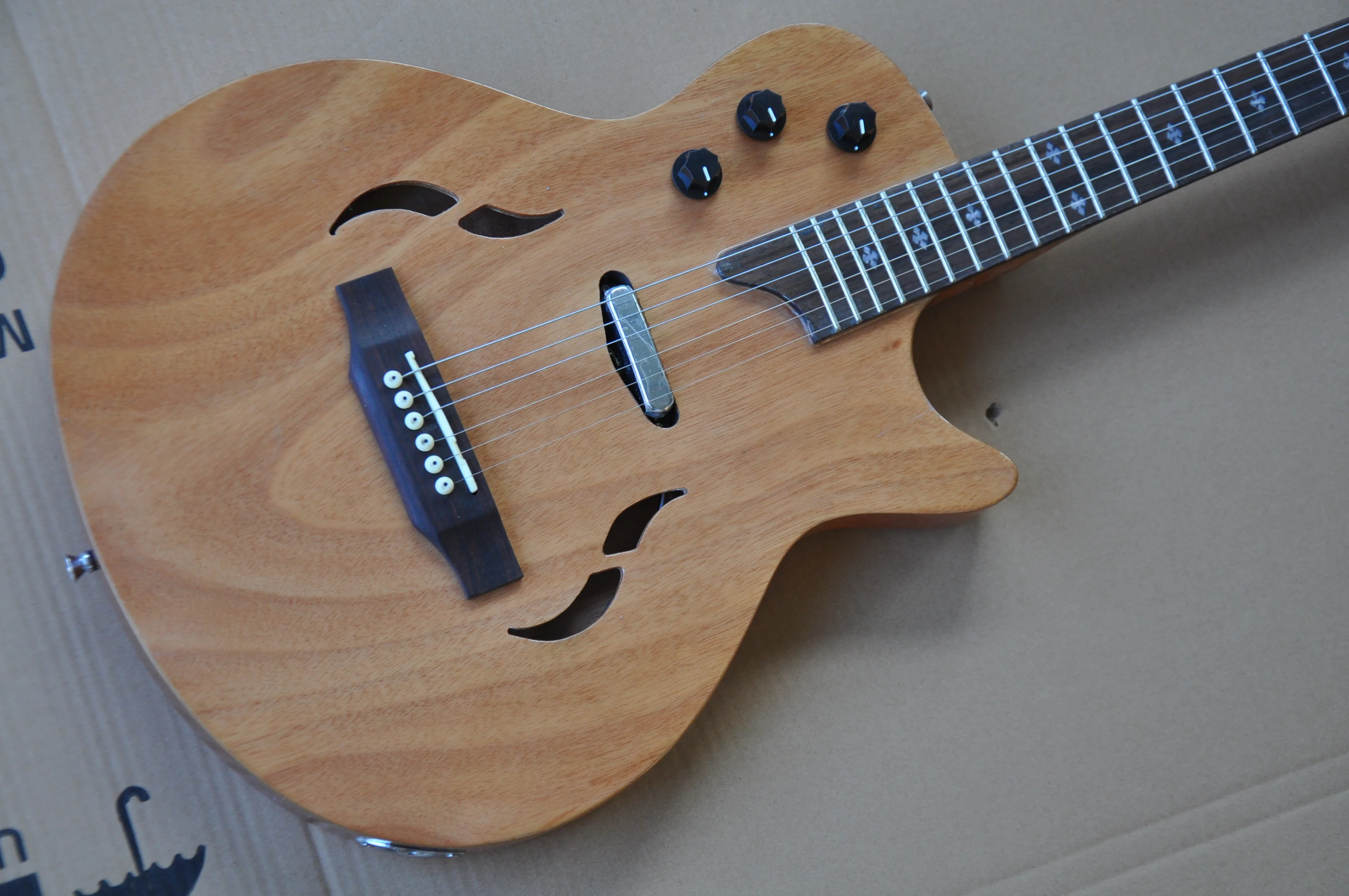 Koop Gratis Verzending Top Kwaliteit Semi Hollow Body Elektrische Gitaar Muziekinstrument T5 Hollow Body Elektrische Gitaren