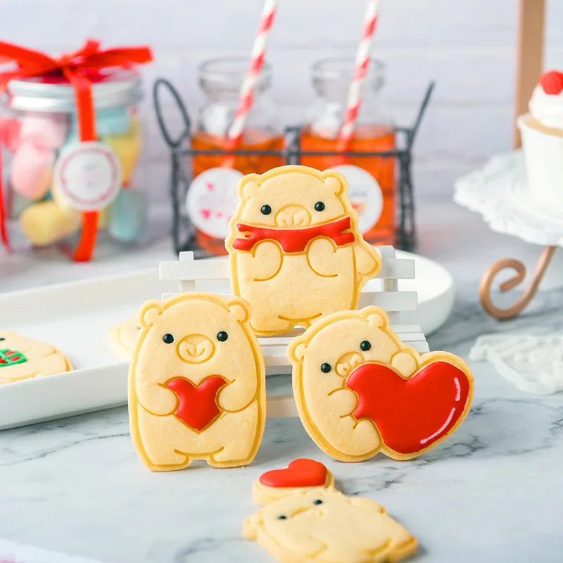 

Cartoon Bear Valentine's Day Biscuit Mold DIY 3D Heart Cookie Stamp Embosser Cutter Pastry Fondant Sugar Craft Home Baking Tools