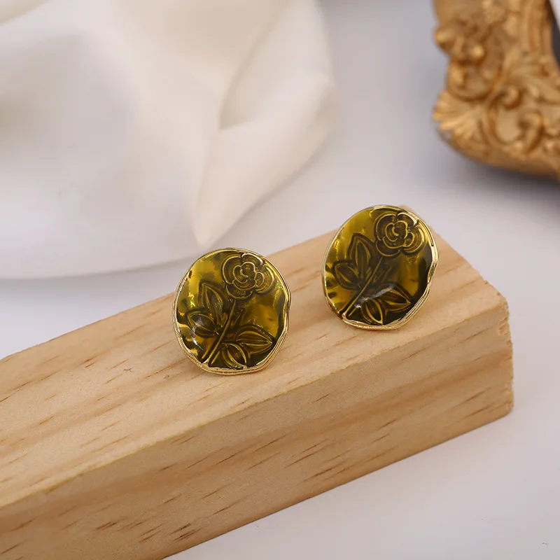 Женские серьги гвоздики с эмалью винтажные круглые и цветочным узором розы