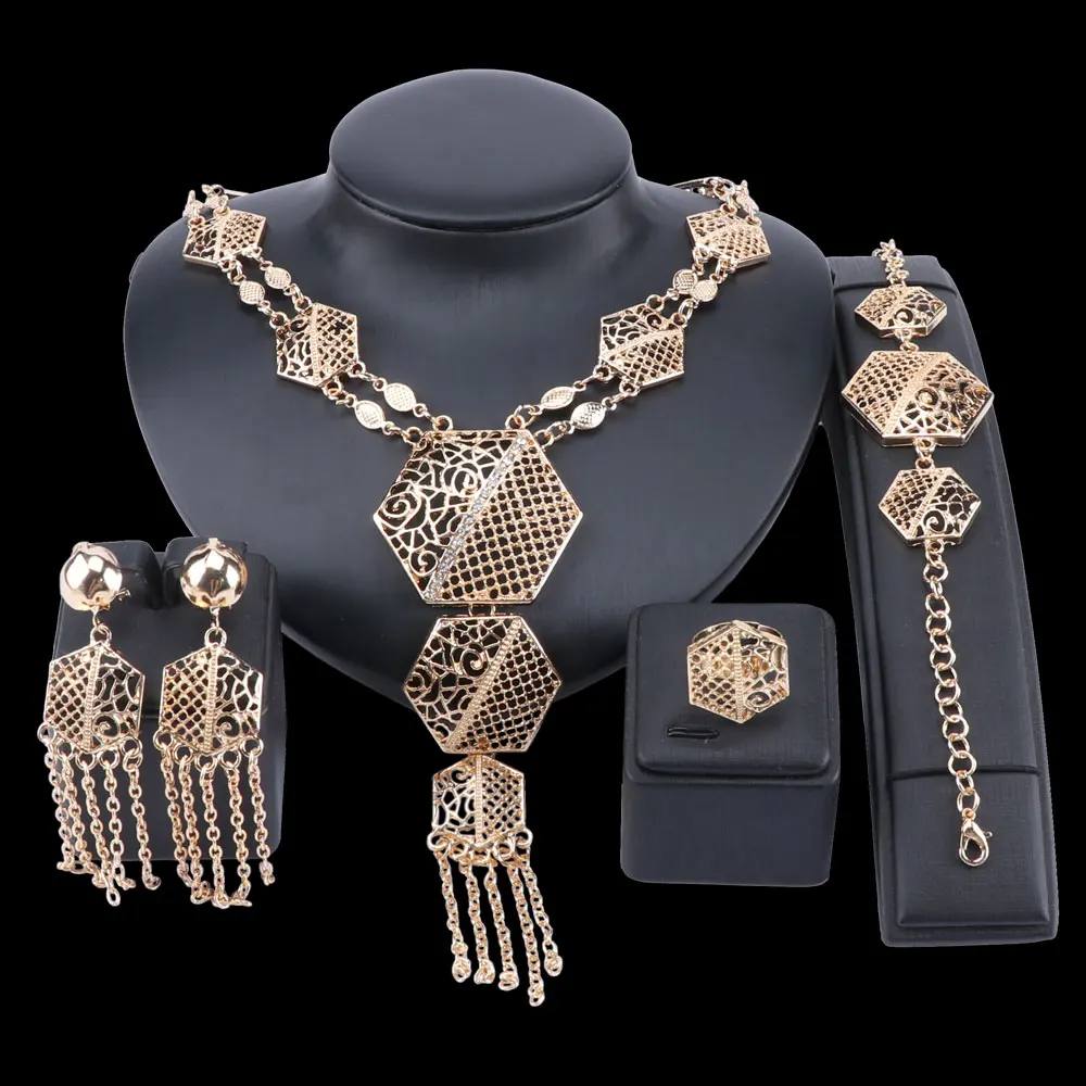 Комплект из колье серёг кольца и браслета|Ювелирные наборы| |