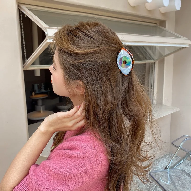 

2021 Fashion New Creative Magic Mirror Eye Headdress Acrylic Hair Claw Clips for Women Exaggerated Big Hairpins Hair Accessories