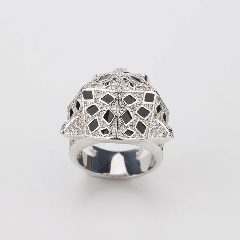 Кольцо на палец с головой леопарда и фианитами стильное Ювелирное Украшение