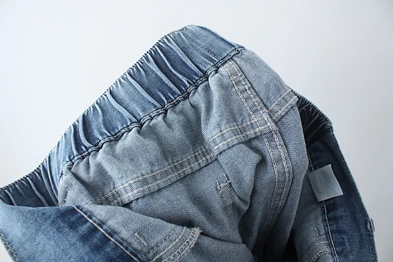 

Plus Size 2XL-5XL Women's Straight Blue Jeans Elastic Waist Solid Ankle Denim Pants with Slits