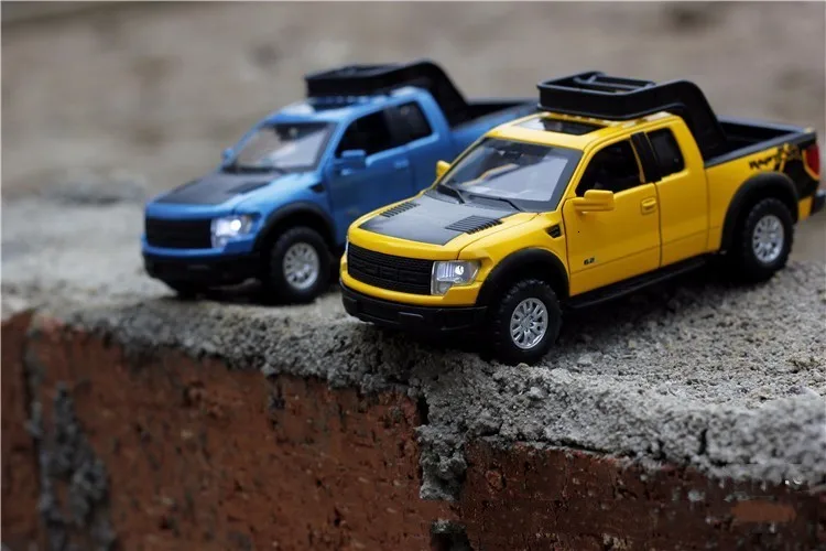 1:32 Ford Raptors F150, модель автомобиля из сплава, игрушка с оттягиванием, флеш и музыка, литье под давлением, металлический пикап, модель, классический американский автомобиль для мальчиков