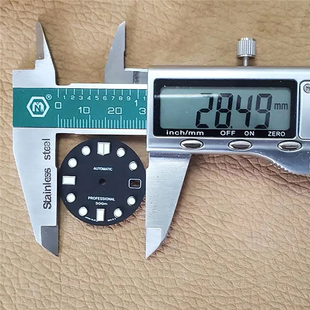 

28.5mm Watch Dial With Calendar for NH35 NH36 Automatic Movement Watch Green Luminous Dial Repair Parts