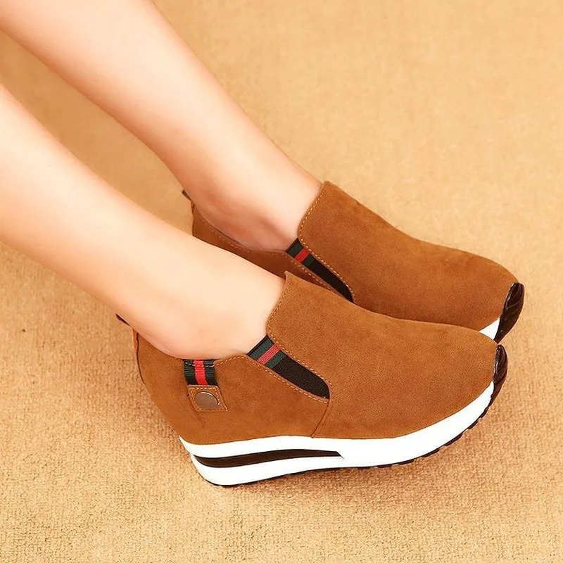 

2020 Winter New Women's Vulcanized Shoes Mid-heel Autumn Fashion Casual Single Shoes Increased Women's Shoes