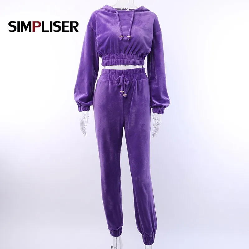 Женский спортивный костюм из двух предметов фиолетовый или розовый укороченный