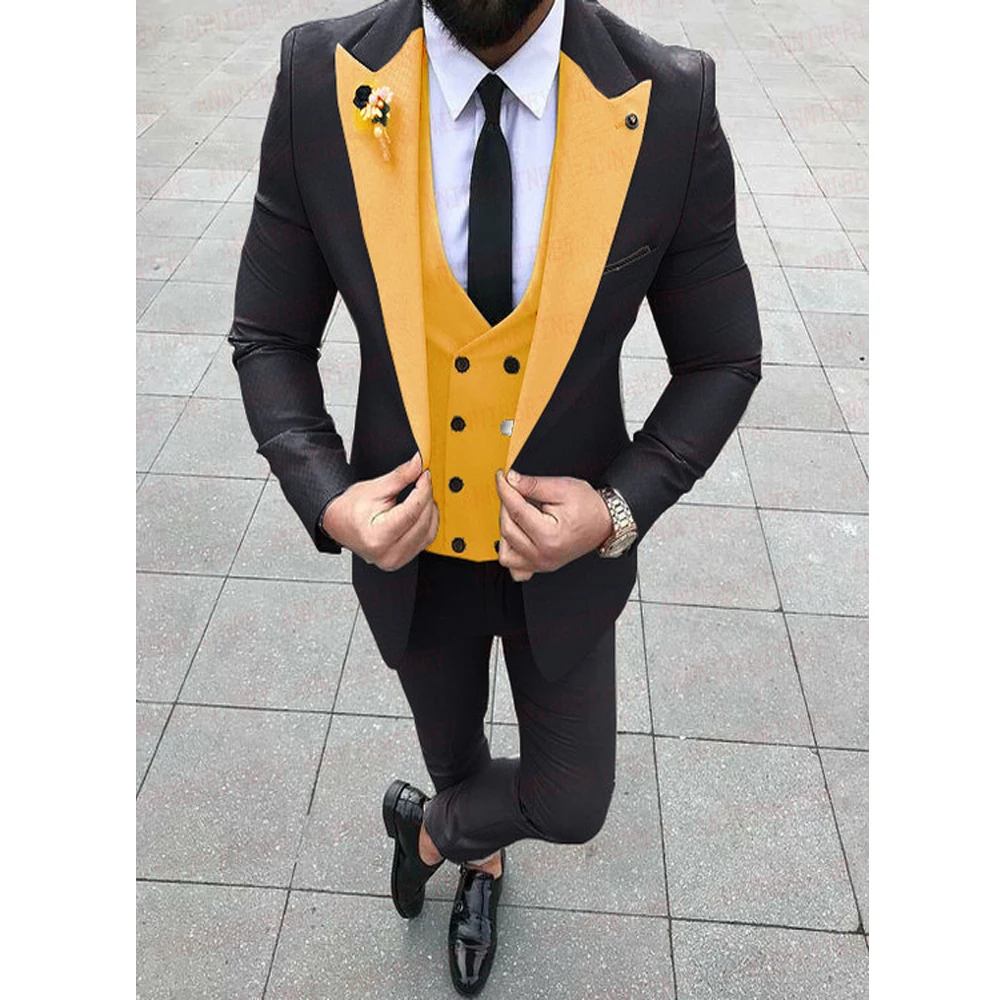 

Newest Pink Wedding Suit for Men Tailored Oversize Jacket Groom Best Man Tuxedo Blazer Double Breasted Vest with Pants 3 P