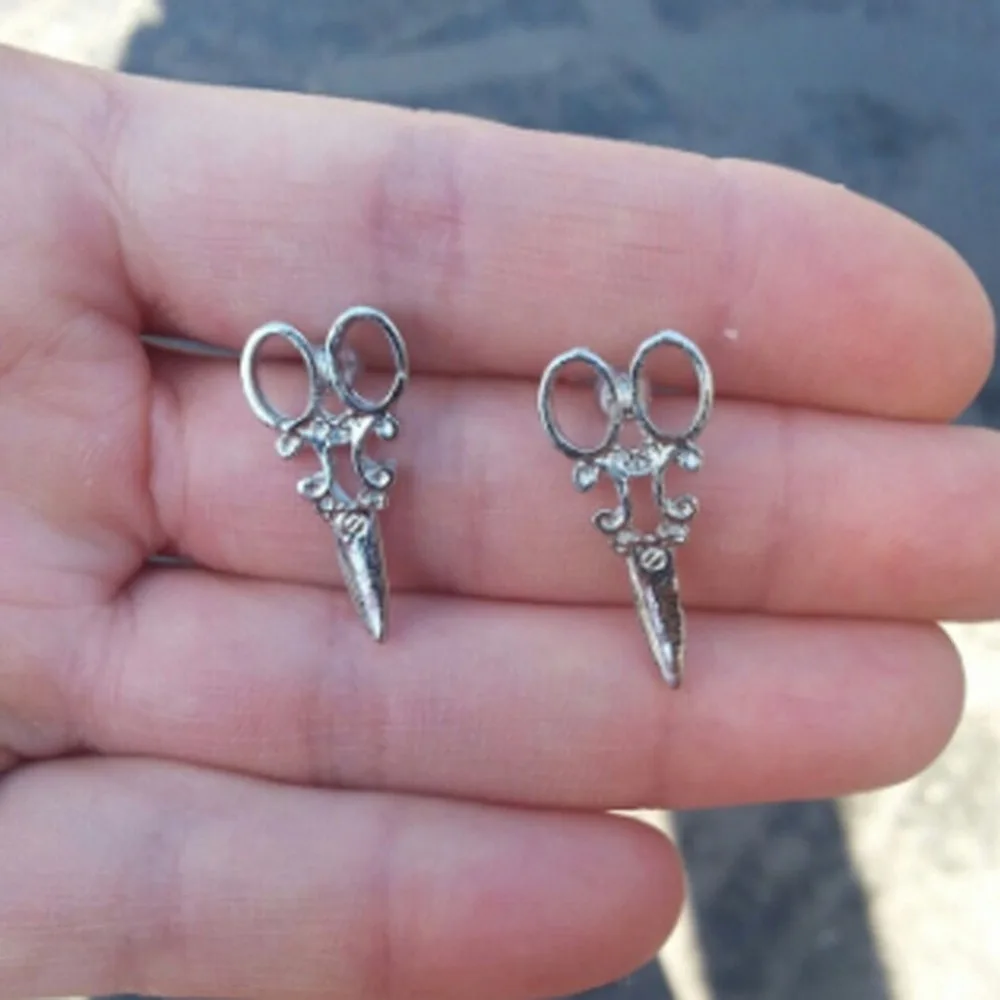 Новое поступление 2019 маленькие простые позолоченные и серебряные серьги