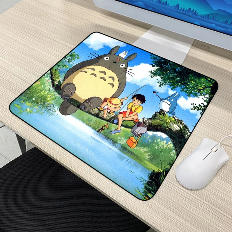 

Cartoon Totoro Small Mouse Pad Anime Gaming Accessories Completo Keyboard Gabinete Pc Gamer Laptop Varmilo Computer LOL Mousepad