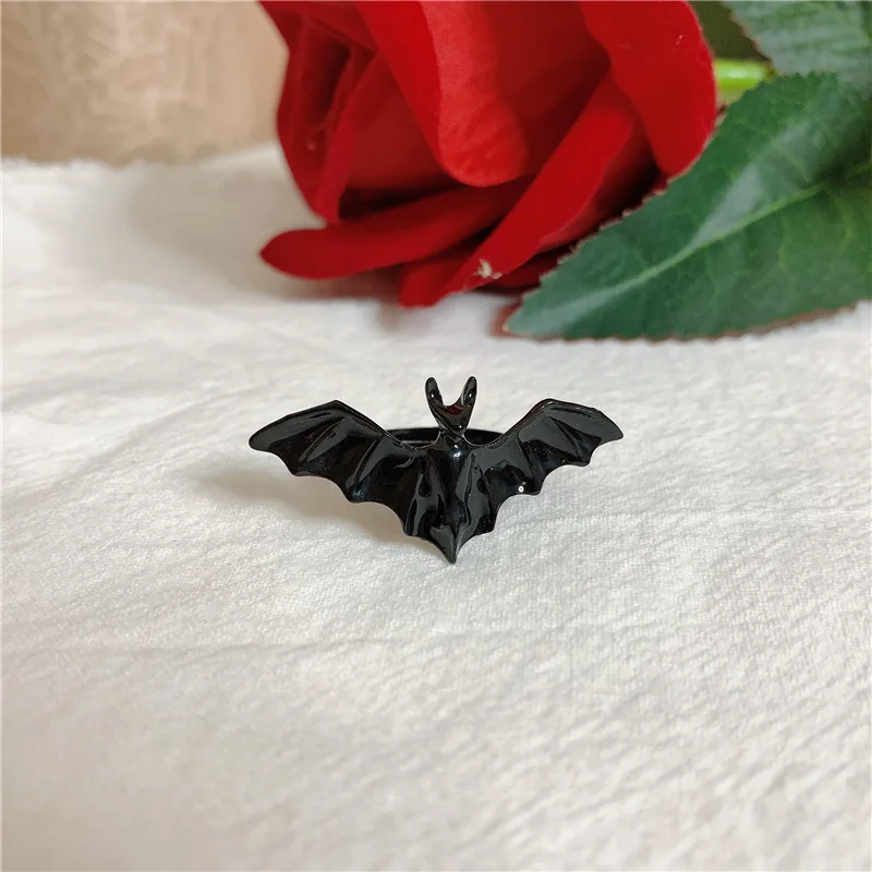 

Gothic Black Bat Ring Fashion Flying Bat Metal Adjustable Women Jewelry Stylish Festival Cosplay Gift Accessories