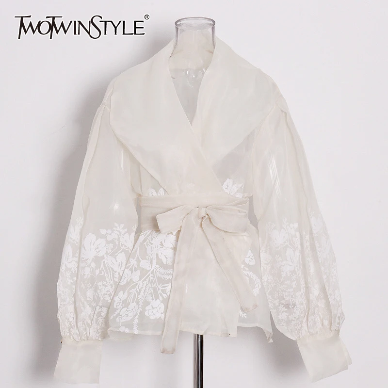 Женская рубашка с вышивкой TWOTWINSTYLE белая Повседневная Блузка длинными рукавами