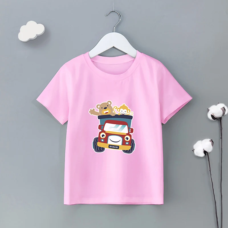 

Bear and animal short sleeved t shirt on a new boy truck for the summer of 2021