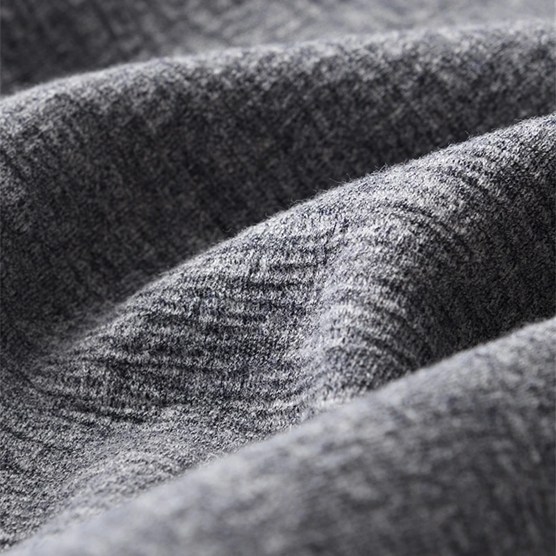 

Hoodies & Sweatshirts