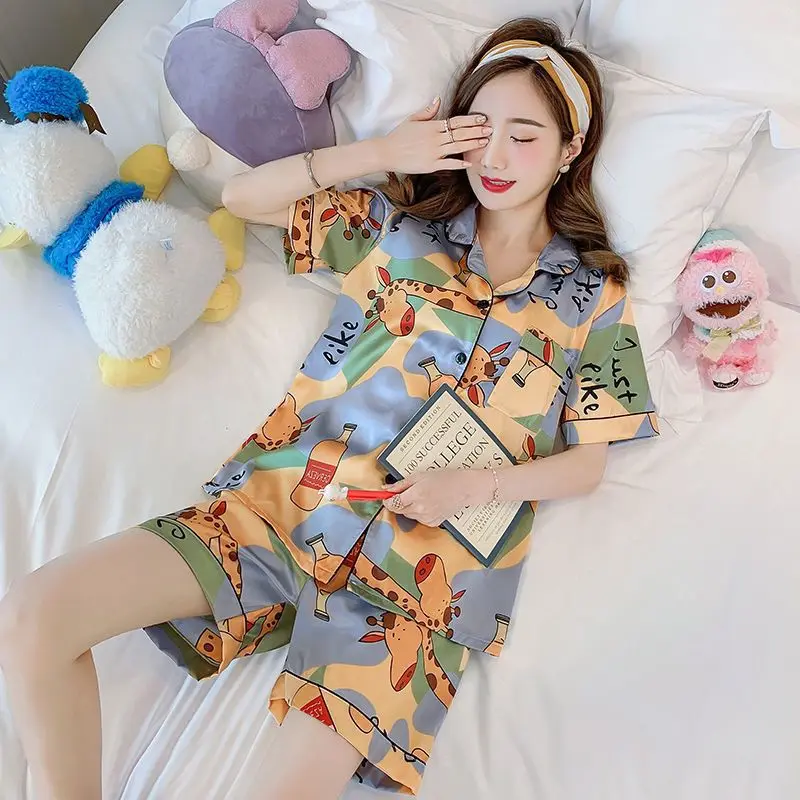 

Pajamas for Women Summer Ice Silk Short-sleeved Shorts Lapel Cardigan Sleepwear Strawberry Pajama Set Ladies Home Wear Pajamas