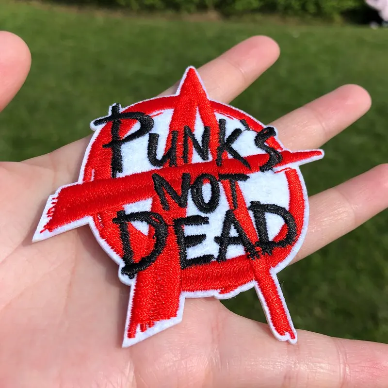 Патчи Prajna в стиле панк с надписью Not Dead патчи вышивкой для одежды термоклейкие