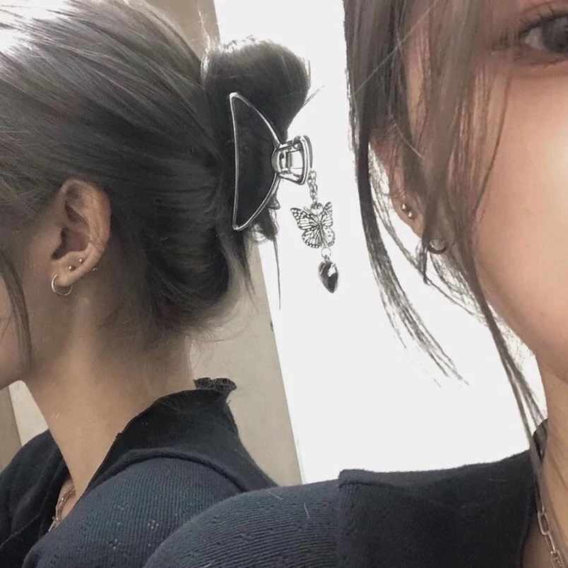 

2021 New Korea Vintage Goth Butterfly Hair Accessories Love Pendant Hairpin For Women Girl Party Accessories Jewelry Hairband