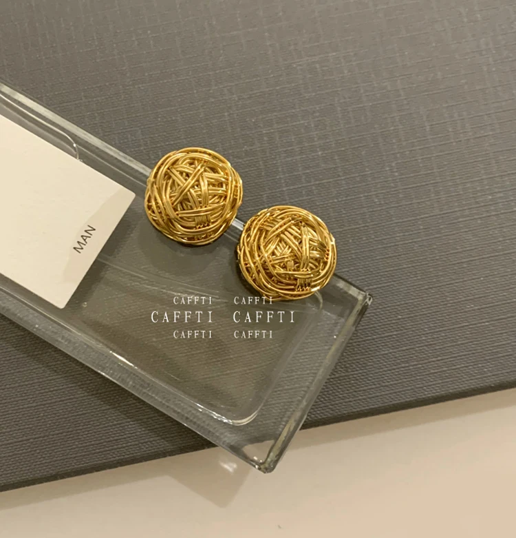 

Line ball earrings female niche design high-end earrings
