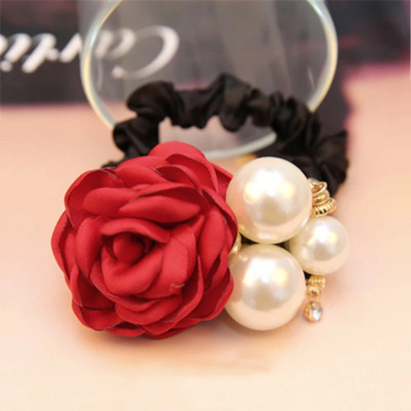 Резинка для волос с цветами и жемчугом |