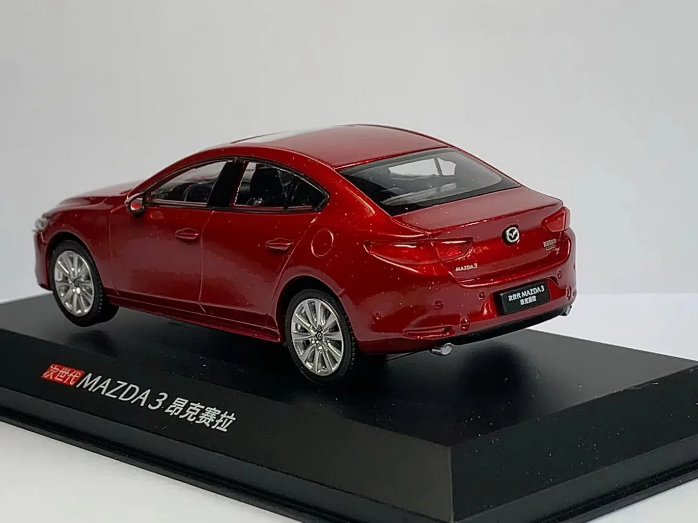 1/43 масштаб MAZDA 3 AXELA 2020 красная литая модель автомобиля коллекция игрушек подарок