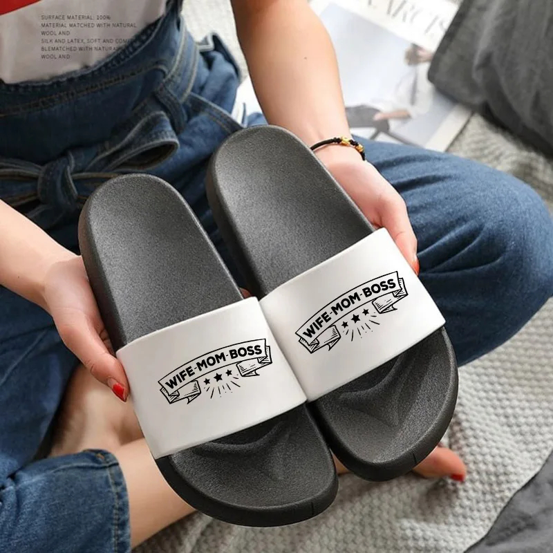 

Shoes For Women Indoor Bathroom Slippers wife mom boos Print Thick bottom Sandals Non-slip Home filp flops beach Female shoes