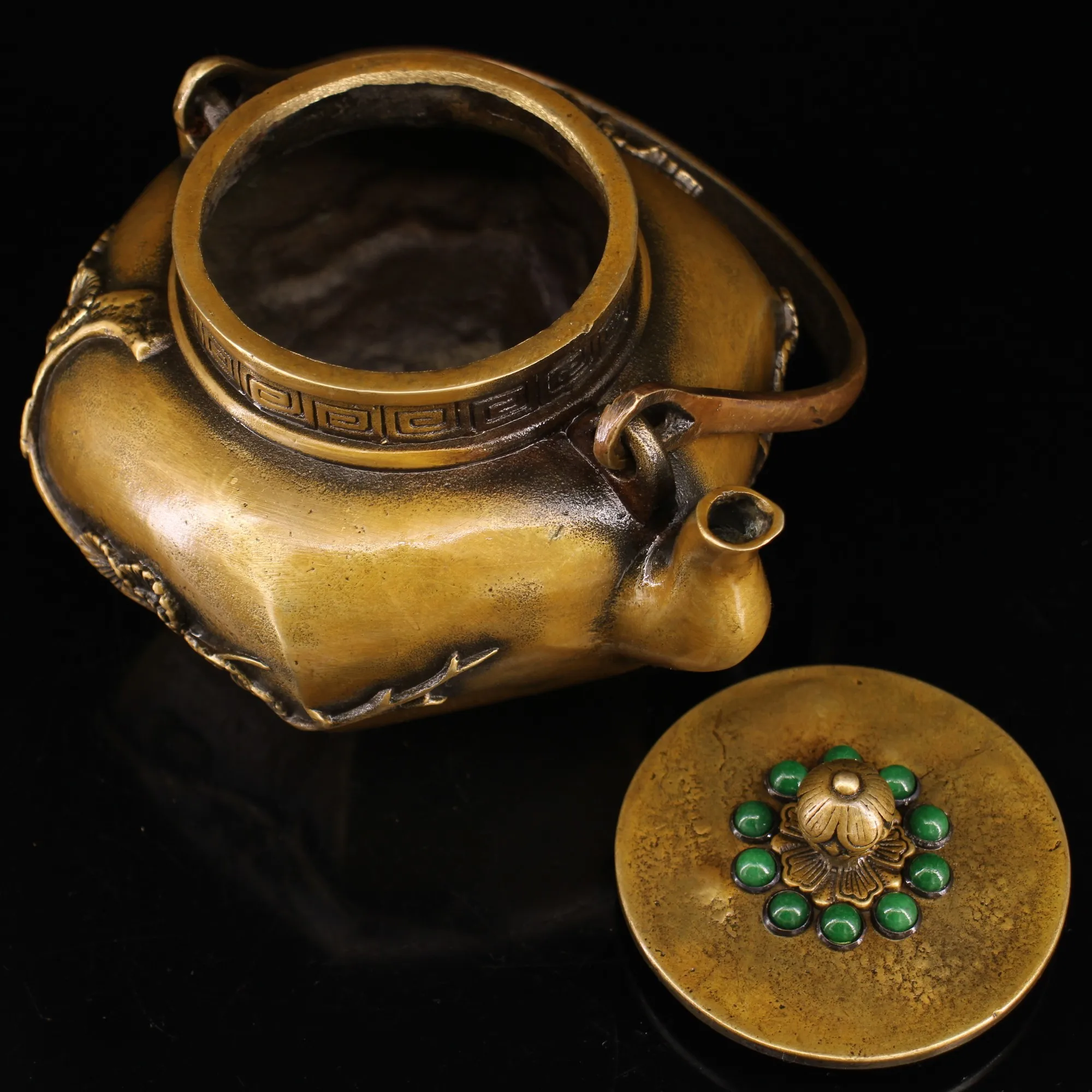 

Wedding decoration collection of old pure copper handmade teapot with gemstone peach pattern kettle