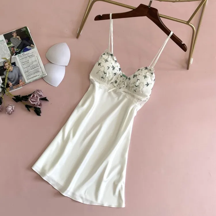 

Summer Sleeveless Padded Pajamas Lace Satin Pajamas 2021 New Ladies' Suspenders Pajamas Backless Casual Sleepwear