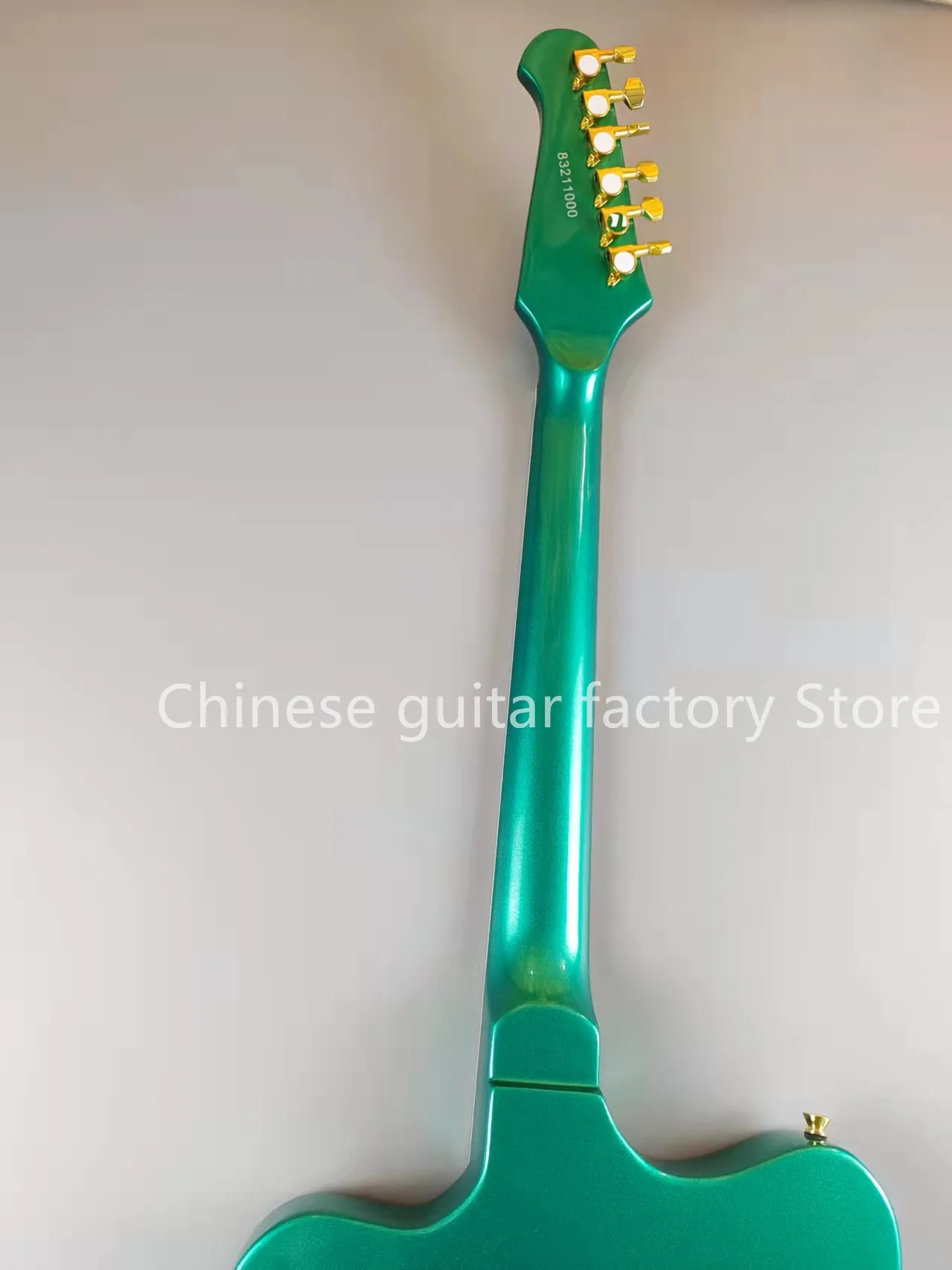 Электрическая гитара Firebird серебристо-зеленые вспышки золотистые аксессуары