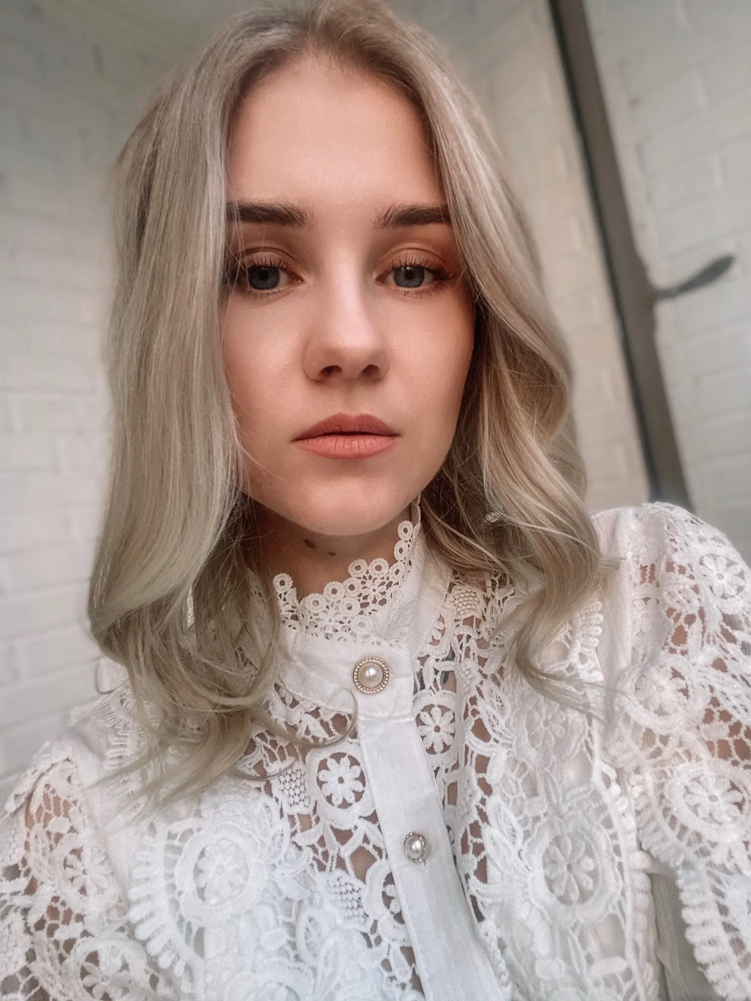 2021 Весенняя шикарная на пуговицах ажурная кружевная Лоскутная рубашка с