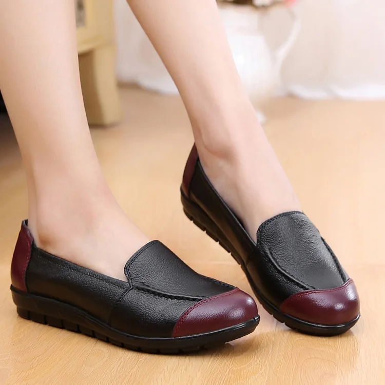 

2019 New Fashion Genuine Leather Women Flats Shoes Female Casual Slip on Comfortable Mother Shoes Women Footwear Driving Shoes